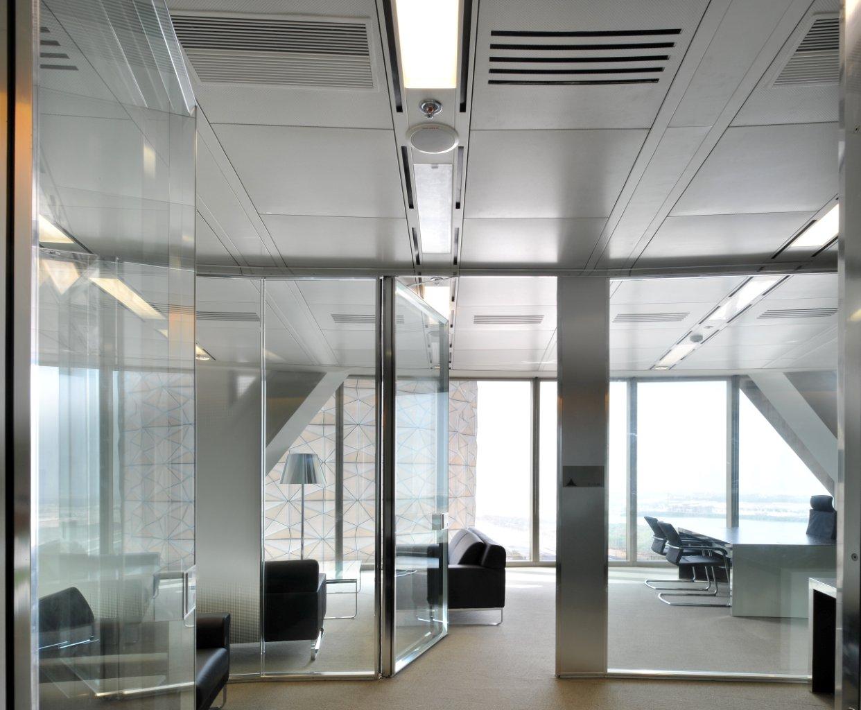 adic-com-330s-015-©Philip Vile.jpg